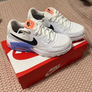 Nike Air Max Excee womens size 5